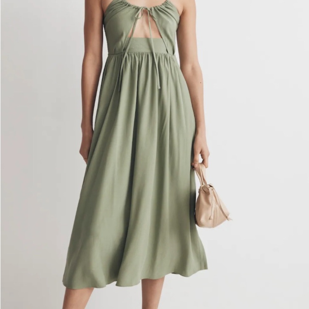 Madewell Green Midi Dress with Timeless Elegance